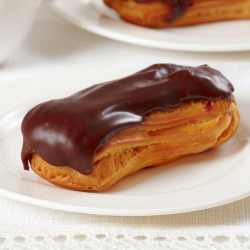 chocolate eclair